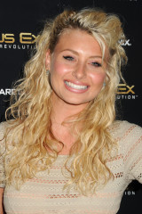 Alyson Michalka фото №414794