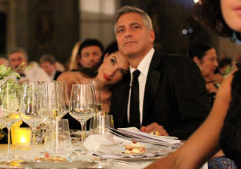 Amal Clooney фото