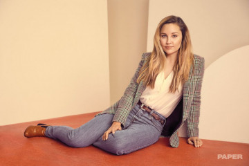 Amanda Bynes – Paper magazine December 2018 фото №1121726