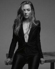 Amanda Seyfried by Mark Seliger for Heroine UK (May 2022) фото №1343031