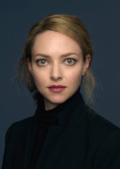 Amanda Seyfried - The Dropout (2022) Promoshoot by James Clark фото №1362554