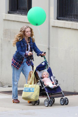 Amanda Seyfried - 'A Mouthful Of Air' On Set in New York 09/29/2019 фото №1226413