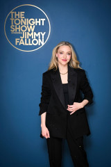 Amanda Seyfried – at Tonight Show Starring Jimmy Fallon фото №1413472