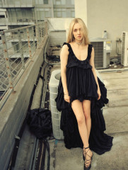 Amanda Seyfried – for L'Officiel USA, March 2025 фото №1413771