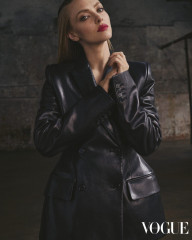 Amanda Seyfried ~ Vogue Hong Kong June 2023 by Michael Schwartz фото №1371588