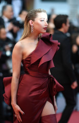 Amber Heard attends "Pain and Glory" | Cannes 05/17/19 фото №1175668