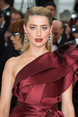 Amber Heard attends "Pain and Glory" | Cannes 05/17/19 фото №1175653