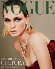 Amber Valletta by Txema Yeste for Vogue España || December 2020 фото №1282702