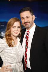 Amy Adams – Jimmy Kimmel Live 12/13/2018 фото №1126325