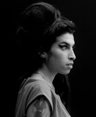 Amy Winehouse фото №411394