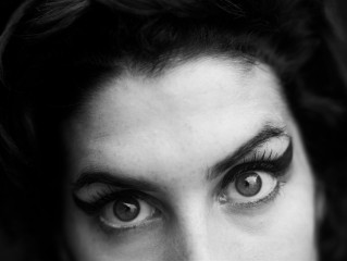 Amy Winehouse фото №411399