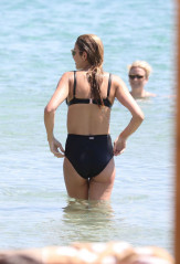 ANA BEATRIZ BARROS in Bikini at a Beach in Greece 07/19/2020 фото №1265143