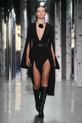 Michael Kors Fall/Winter 2023 Fashion Show in New York фото №1364554