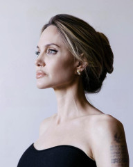 Angelina Jolie by Victoria Will fot Los Angeles Times The Envelope (2024) фото №1409091