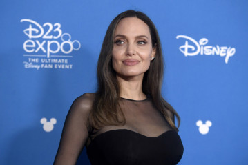 Angelina Jolie - D23 Expo in Anaheim 08/24/2019 фото №1213772
