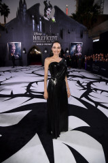Angelina Jolie - 'Maleficent Mistress of Evil' Los Angeles Premiere 09/30/2019 фото №1223759