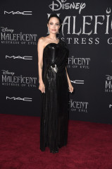 Angelina Jolie - 'Maleficent Mistress of Evil' Los Angeles Premiere 09/30/2019 фото №1223757