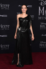 Angelina Jolie - 'Maleficent Mistress of Evil' Los Angeles Premiere 09/30/2019 фото №1223766