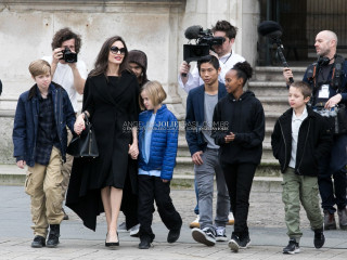 Angelina Jolie in Paris 01/30/2018 фото №1036734