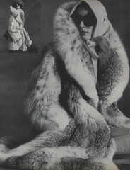 Anjelica Huston ~ US Vogue October 1972 by Irving Penn фото №1374942