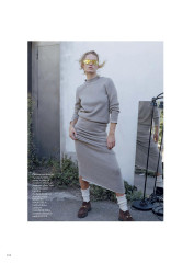 Anna Ewers for Vogue Italia Novembre 2023 by BRUNO STAUB фото №1414680