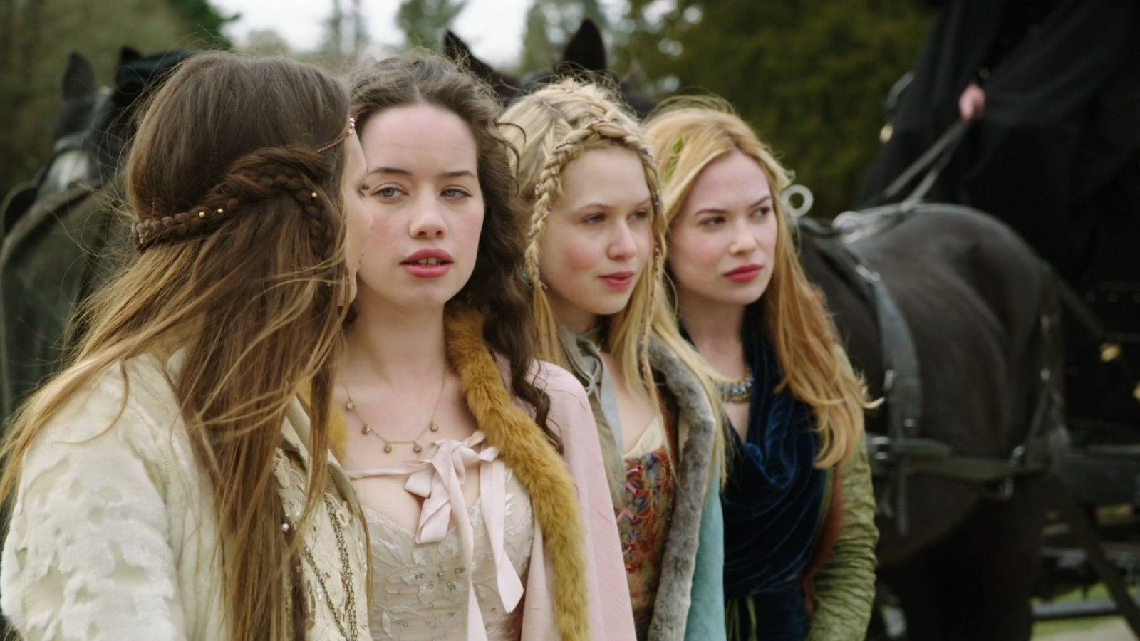 Анна Попплуэлл (Anna Popplewell)