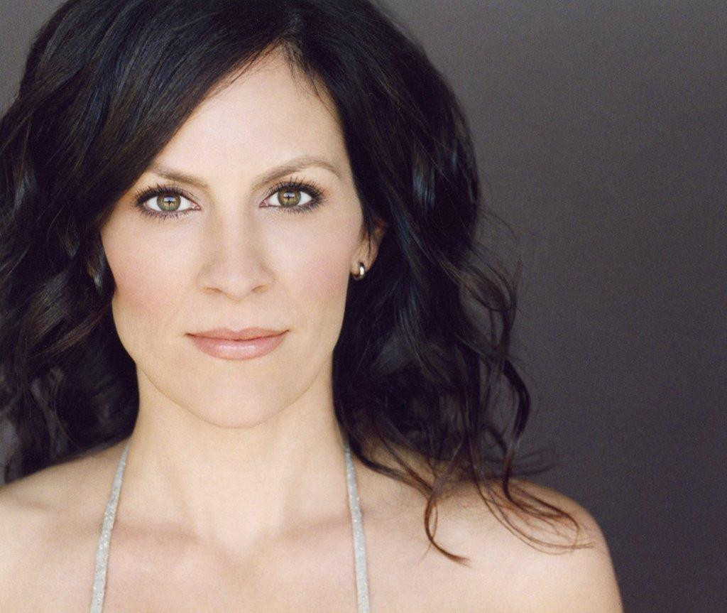 Аннабет Гиш (Annabeth Gish)