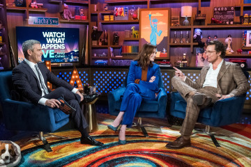 Anne Hathaway – Watch What Happens Live in Los Angeles фото №1183566