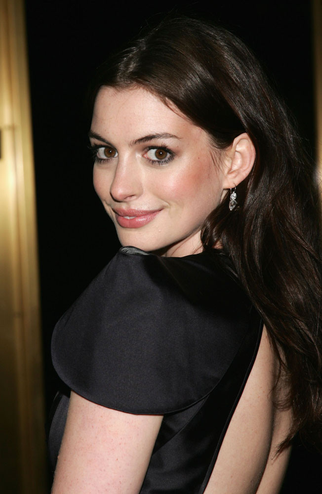 Энн Хэтэуэй (Anne Hathaway)