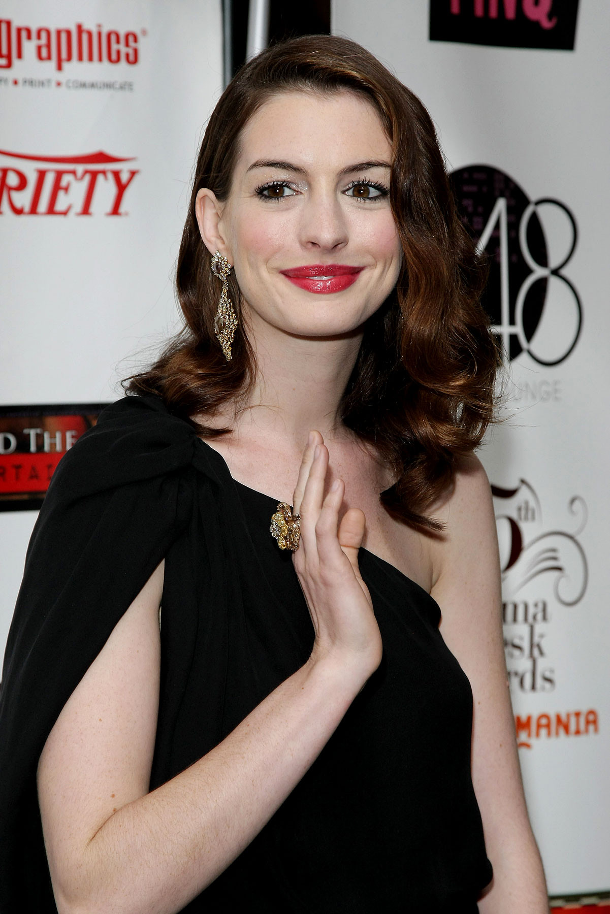 Энн Хэтэуэй (Anne Hathaway)