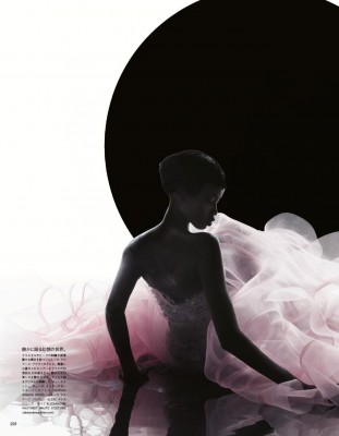 Grace Elizabeth & Anok Yai – Vogue Magazine Japan January 2020 фото №1239874
