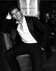 Antonio Banderas &amp; Mario Casas фото №1354402