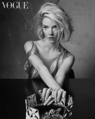 Anya Taylor-Joy by Craig McDean for Vogue UK (2022) фото №1343200