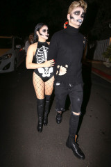 Ariel Winter Skeleton – Just Jared Halloween Party in LA  фото №1007885
