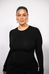 Ashley Graham at Off-White Fashion Show during Paris Fashion Week 02/29/2024 фото №1390232