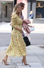 Ashley James – Out in London 08/05/2020 фото №1268067