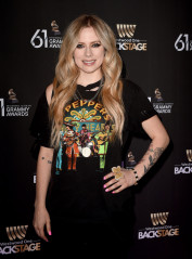 Avril Lavigne - Westwood One in LA 02/08/2019 фото №1140443
