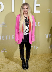 Avril Lavigne - 'The Hustle' Premiere in Los Angeles 05/08/2019 фото №1170965