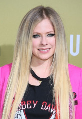 Avril Lavigne - 'The Hustle' Premiere in Los Angeles 05/08/2019 фото №1170963