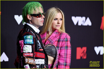 Avril Lavigne - MTV VMA in New York 09/12/2021 фото №1310527