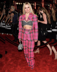 Avril Lavigne - MTV VMA in New York 09/12/2021 фото №1310531