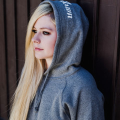 Avril Lavigne - Abbey Dawn Photoshoot (2018) фото №1106523