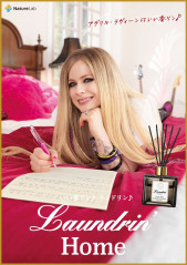 Avril Lavigne – Photoshoot for Laundrin Home Tokyo 2019 фото №1182357