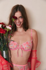 Barbara Palvin – For Love and Lemons Valentines Collection 2024 add фото №1384974