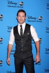 Barry Sloane - Disney And ABC TCA Summer Press Tour in Beverly Hills 08/04/2013 фото №1258859