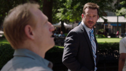 Barry Sloane - Bluff City Law (2019) 1x04 'Fire In A Crowded Theater' фото №1271289