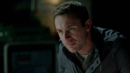 Barry Sloane - The Whispers (2015) 1x05 'What Lies Beneath' фото №1306375