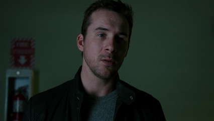 Barry Sloane - The Whispers (2015) 1x12 'Traveller in the Dark' фото №1315414