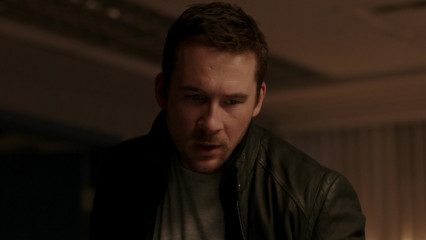 Barry Sloane - The Whispers (2015) 1x13 'Game Over' фото №1253721