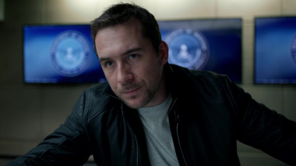 Barry Sloane - The Whispers (2015) 1x13 'Game Over' фото №1253723